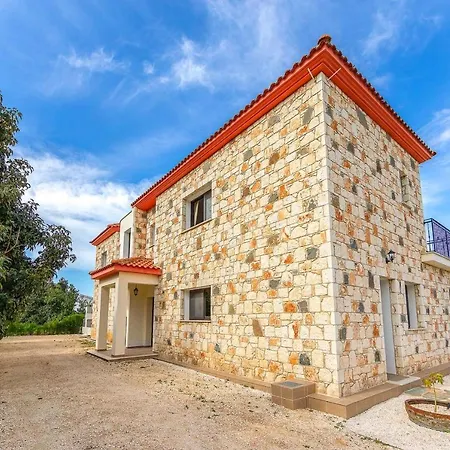 Villa Deborah's *